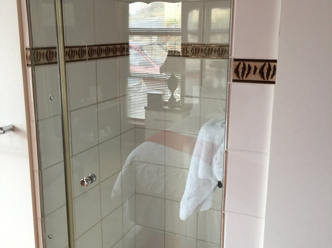 15 on Penguin Guest House主图