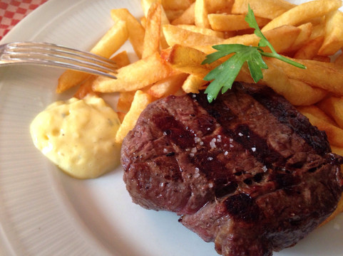 La Fontaine de Mars主图