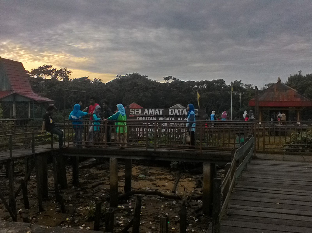 Kembang Island景点图片