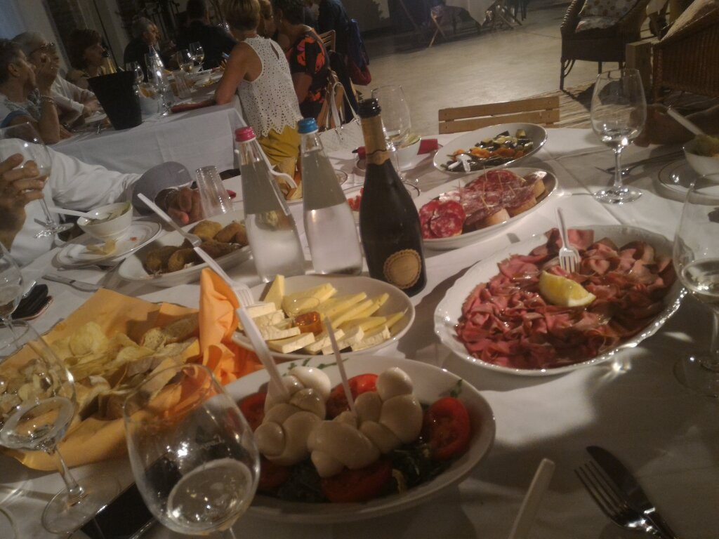 Enoteca Sangiorgio-科洛尼奥蒙泽塞必去景点