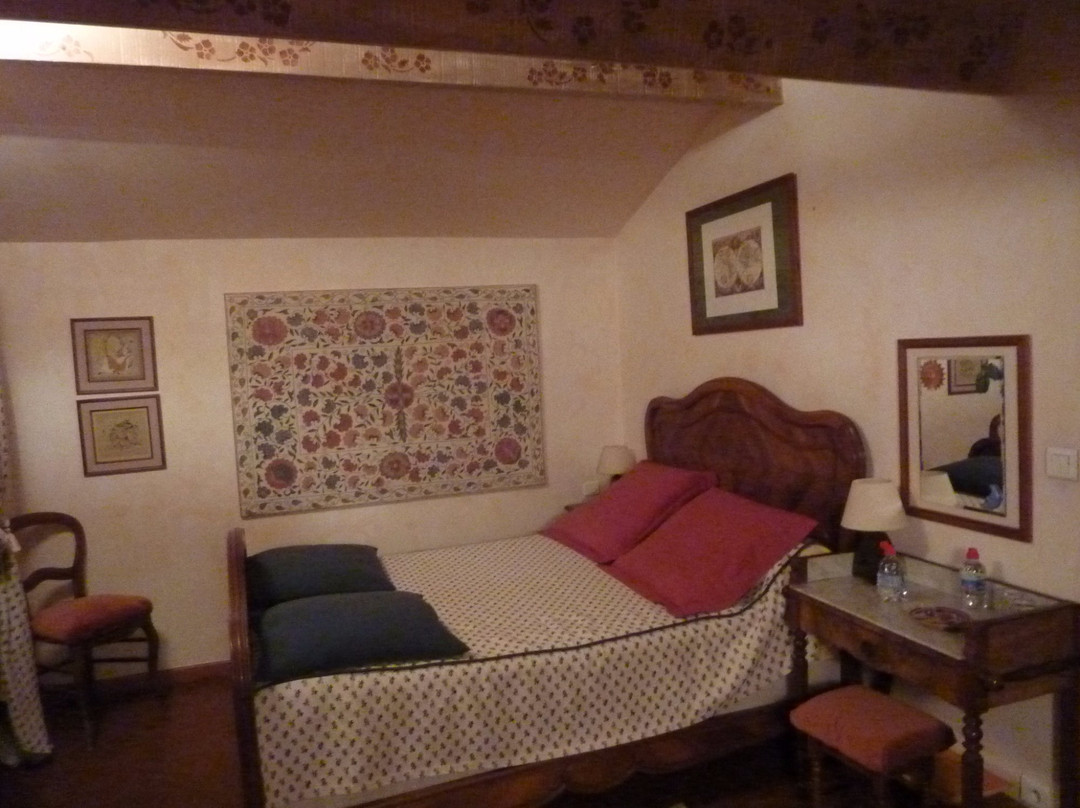 Lamanon酒店住宿-la risouleto