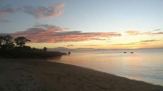 Burot Beach景点图片