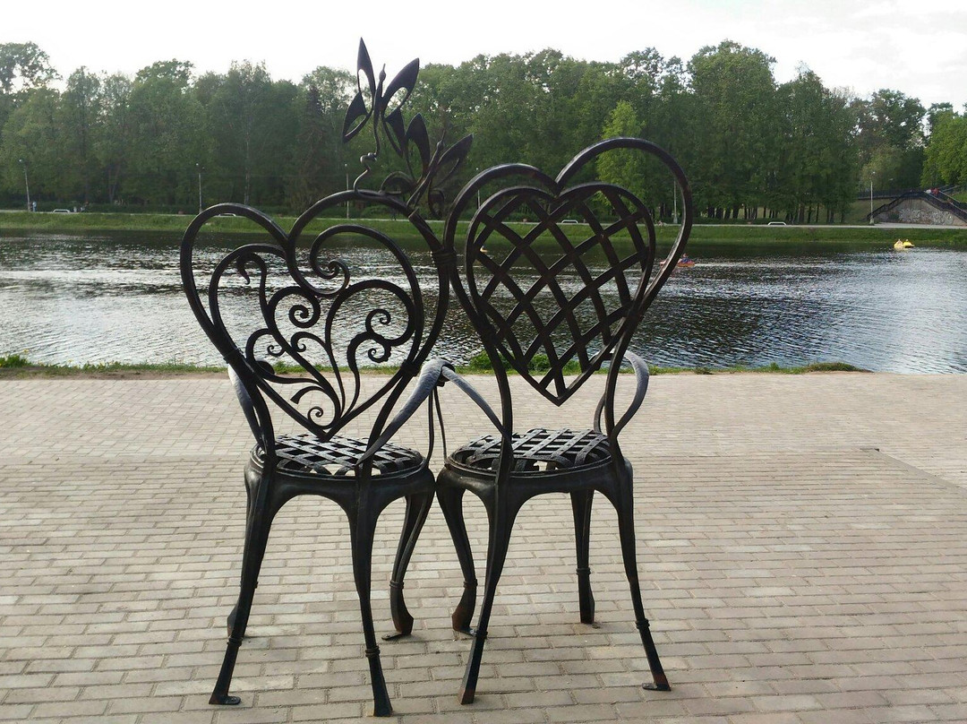 Chairs For The Lovers景点图片