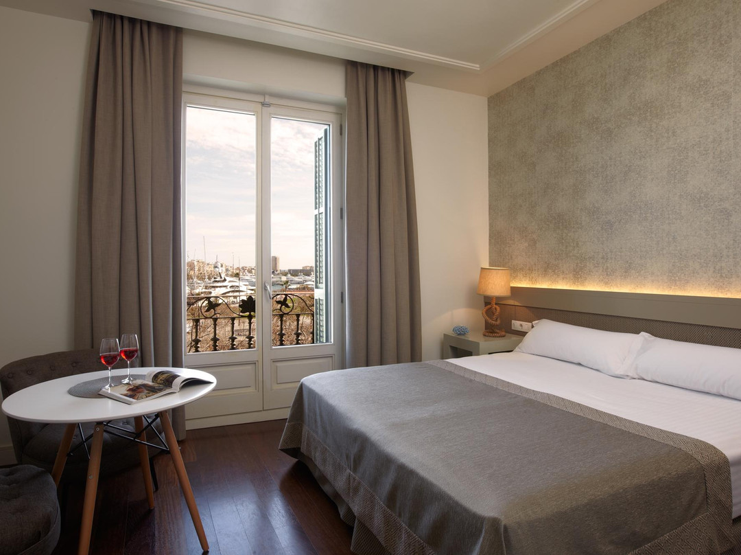 杜可莎巴塞罗那套房酒店