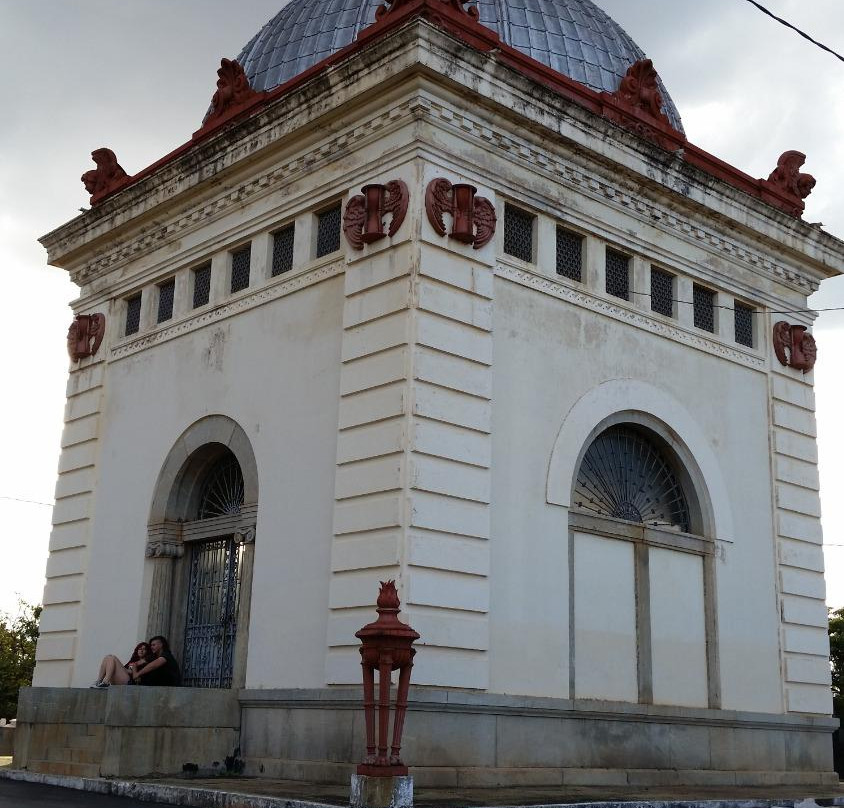 Cemitério do Bonfim-贝洛哈里桑塔必去景点