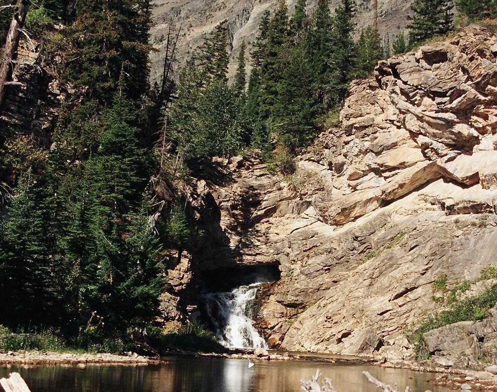 Half Way Hotel主图