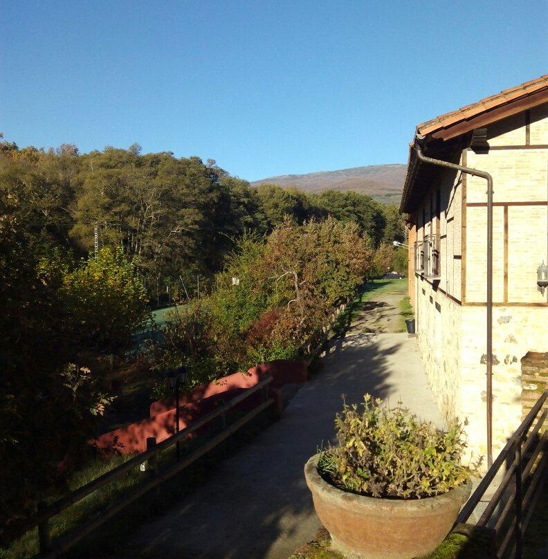 Hostel El Lago Caceres