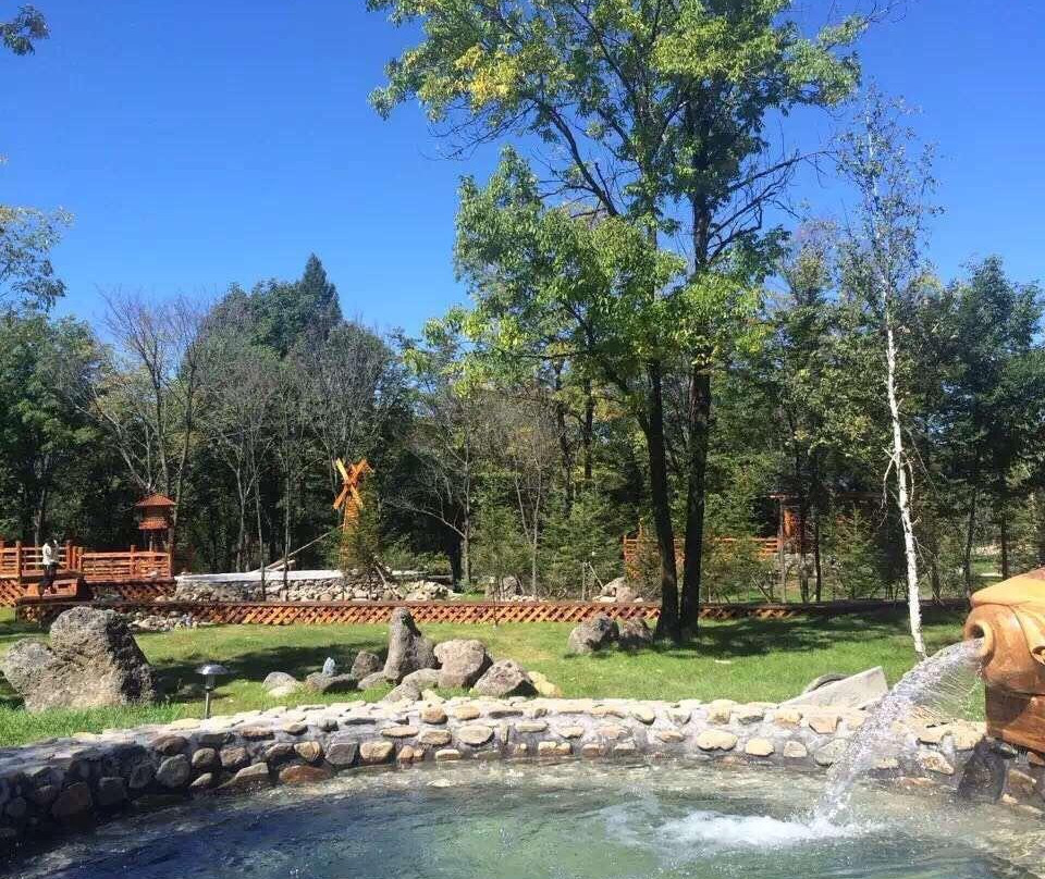 宝宇龙花温泉酒店主图