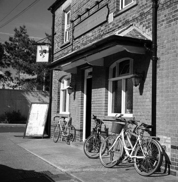 Stanford Arms-洛斯托夫特瓷必去景点