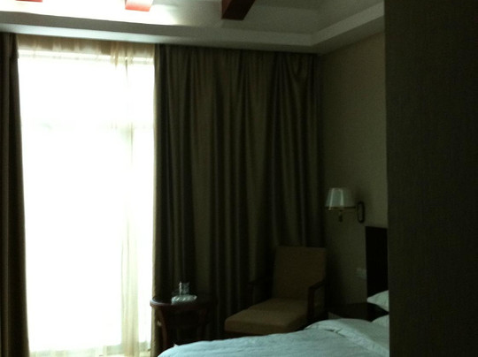 玉华洞天休闲山庄主图