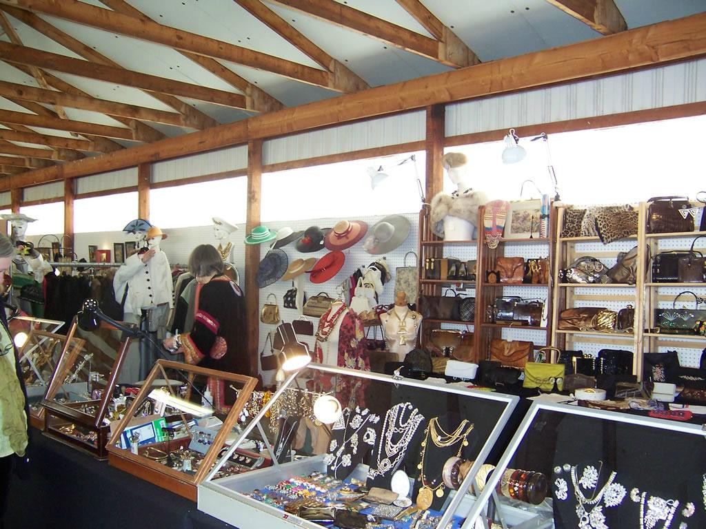Allegan Antiques Market景点图片