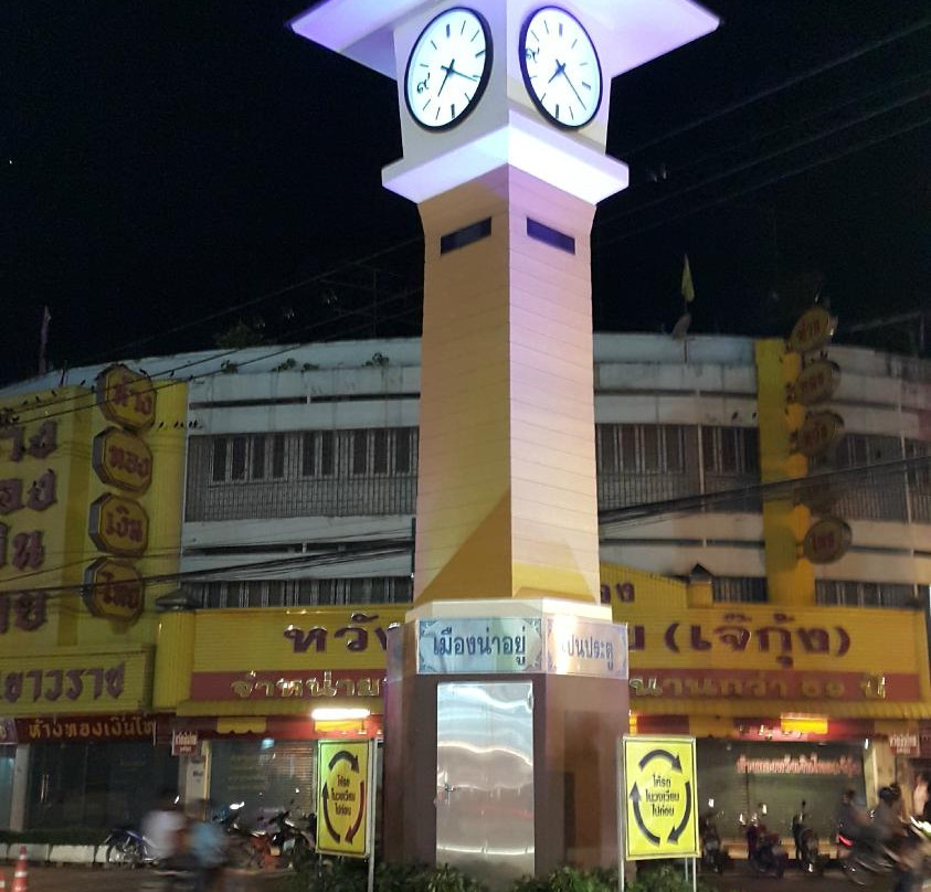 ThaiLom (Lomsak) Walking Street景点图片