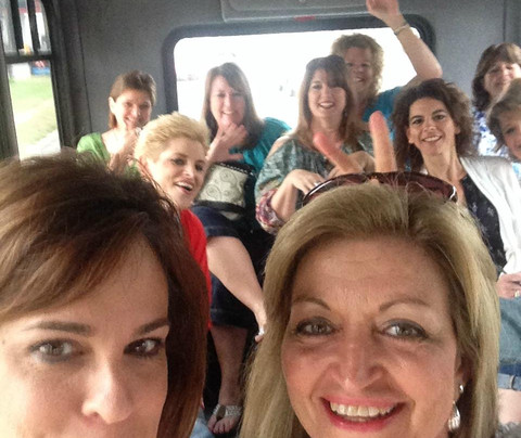 Moon's Vineyard Voyages -  Wine Tours-弗雷德里克斯堡必去景点