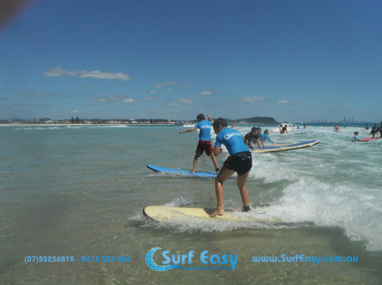 Surf Easy Surf School-可伦宾必去景点