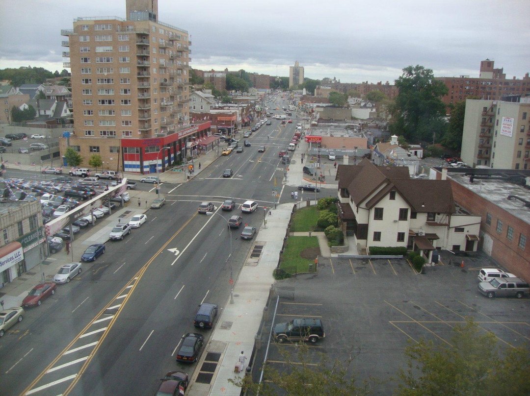 Hillcrest Hotel Near JFK Airtrain