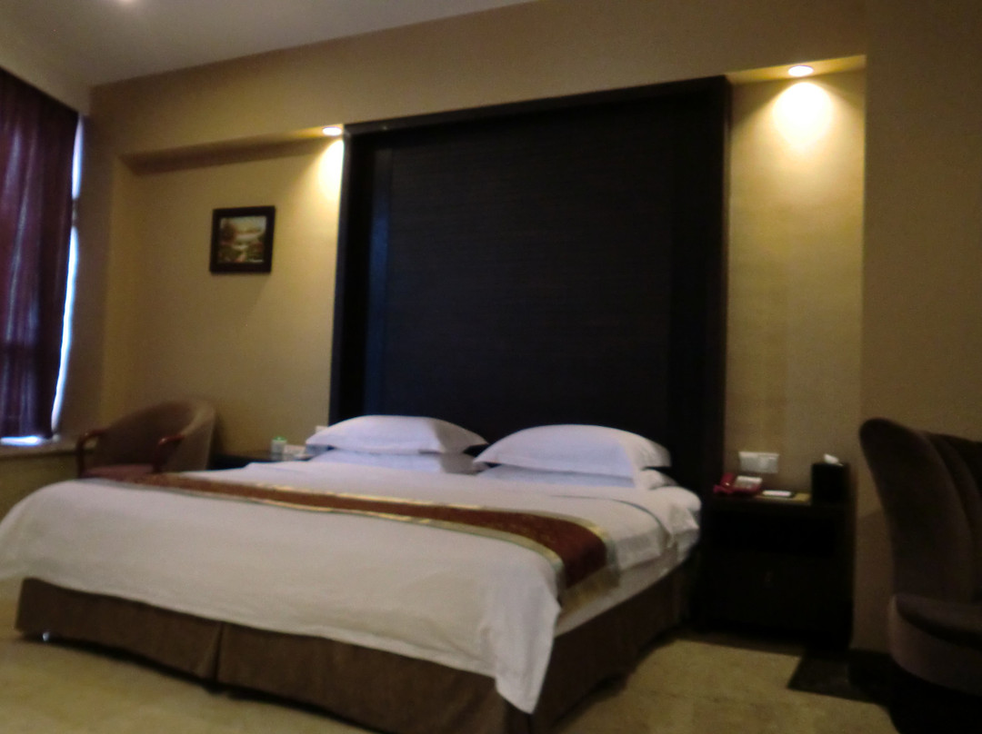 祥瑞湖上大酒店主图