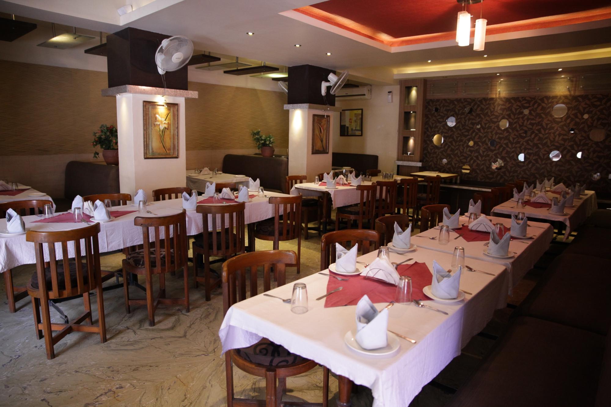 Hotel Vikrant-餐饮