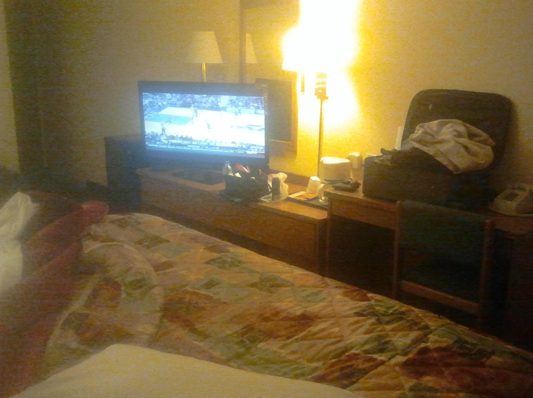 Burnsville Inn & Suites主图