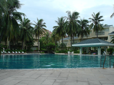 三亚椰林滩大酒店主图