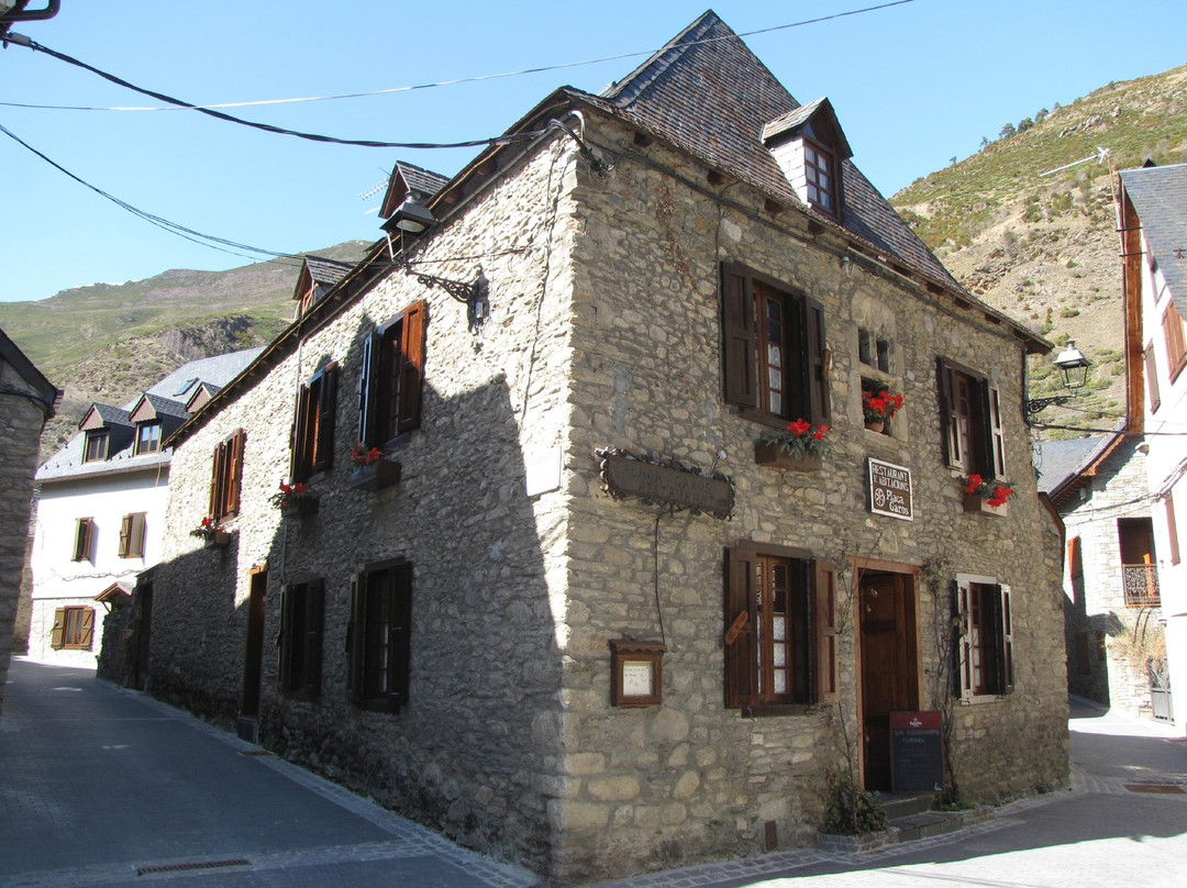 Hostal Plaza Garos