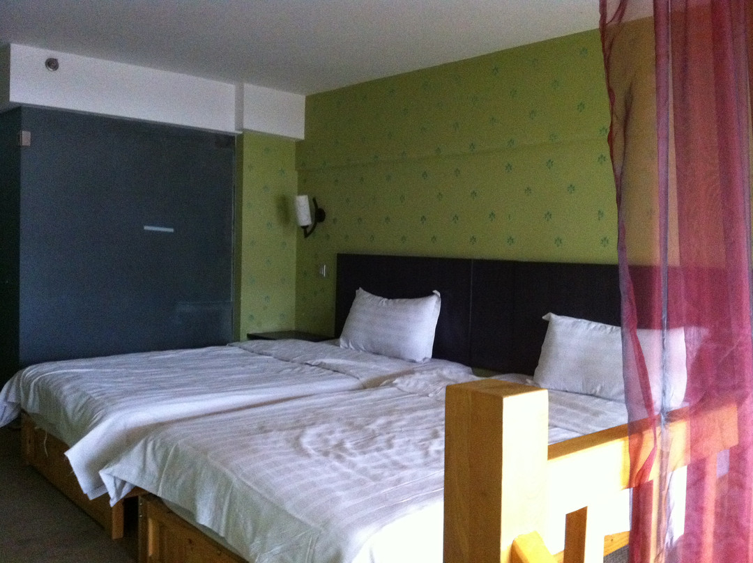 欧西尼亚商务酒店主图