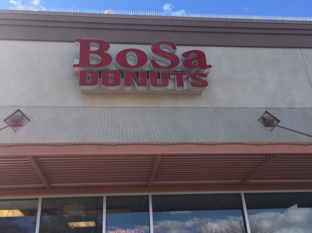 Bosa Donuts