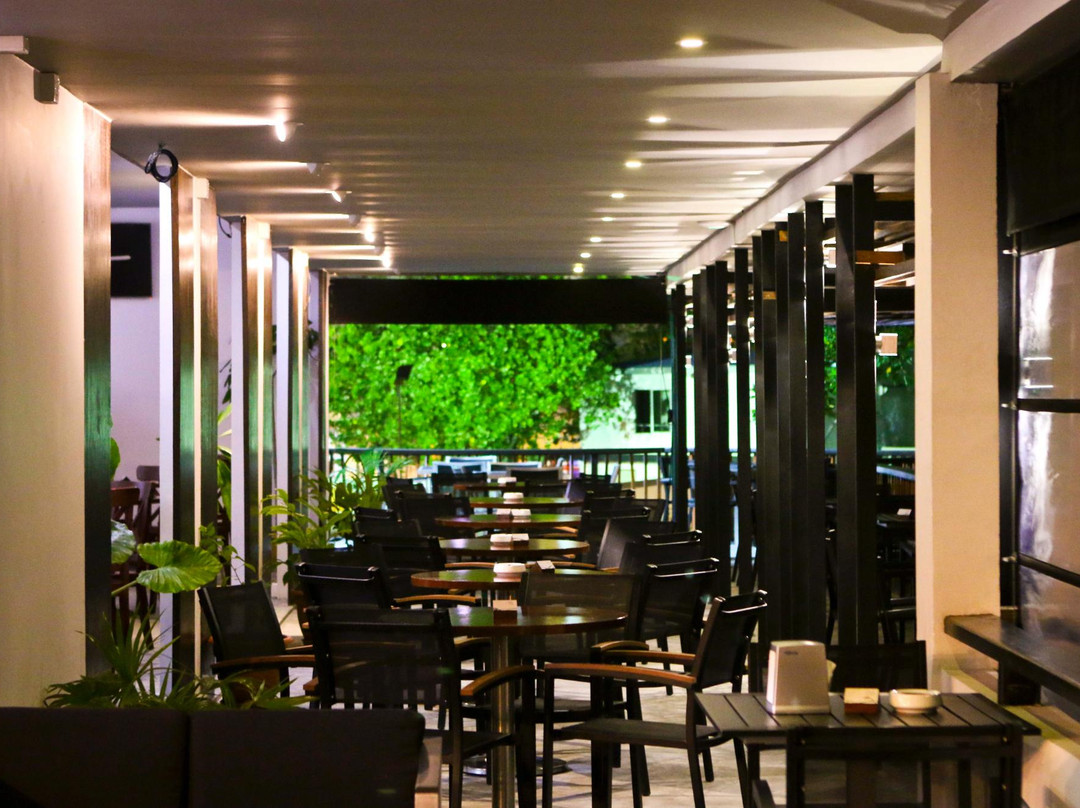 Nouvelle Grill & Restaurant