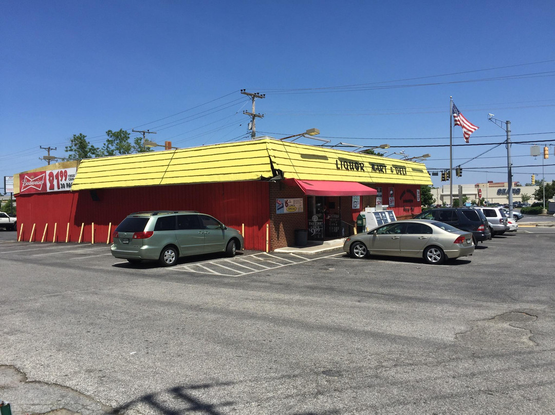 Parole餐馆和美食-Liquor Mart & Deli