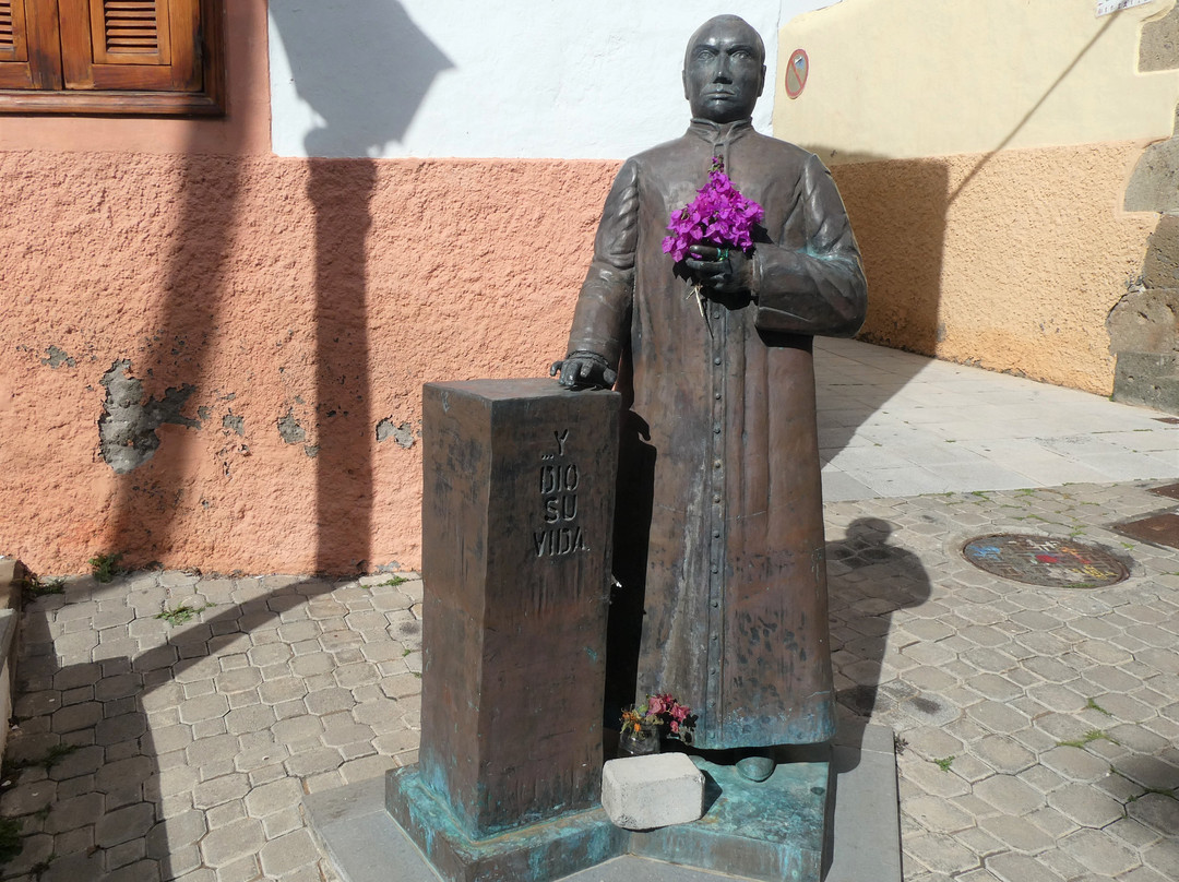 Escultura ''Siervo de Dios Antonio Vicente González''景点图片