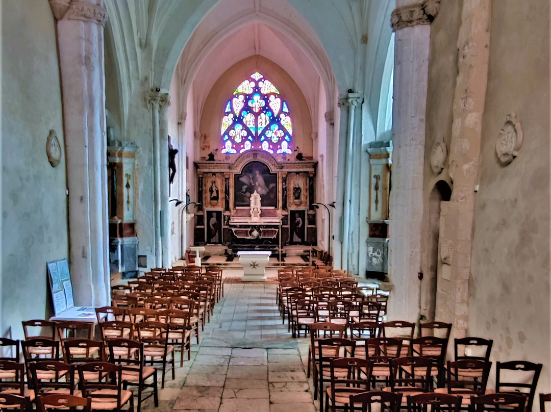 Eglise Saint-Aubin (La-Plaine)景点图片