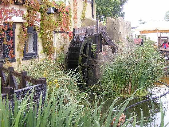 Chessington World of Adventures Resort景点图片