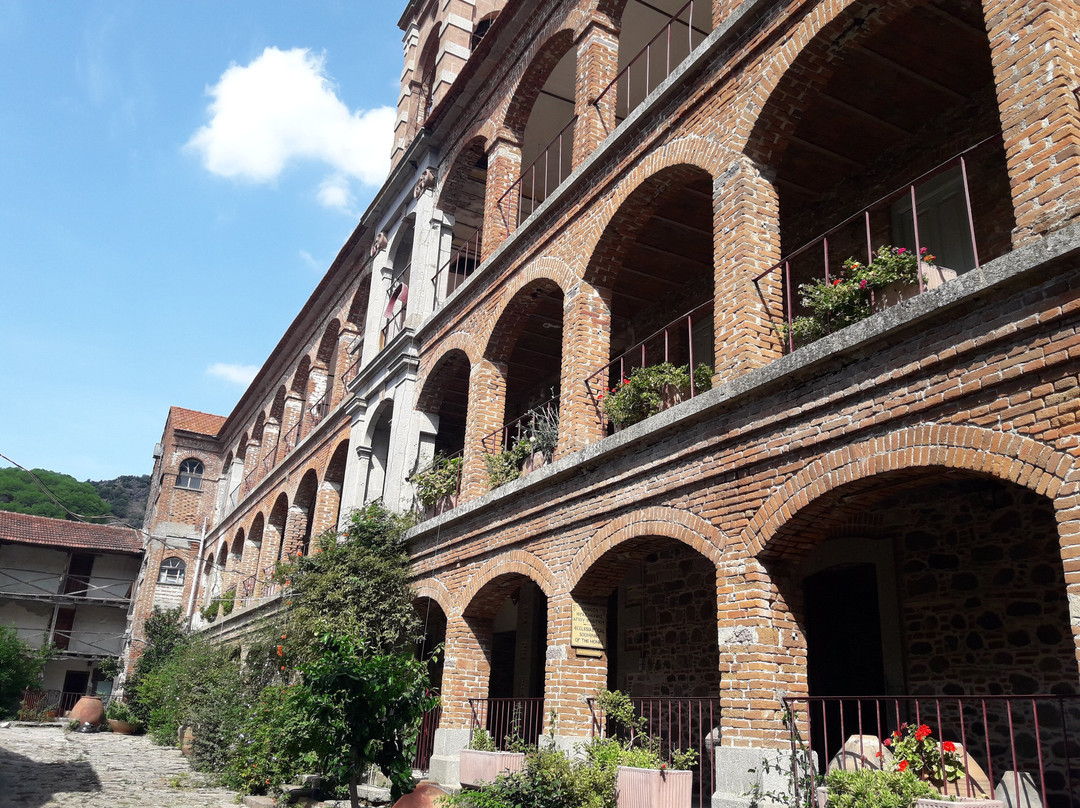 Moni Limonos-Kalloni必去景点