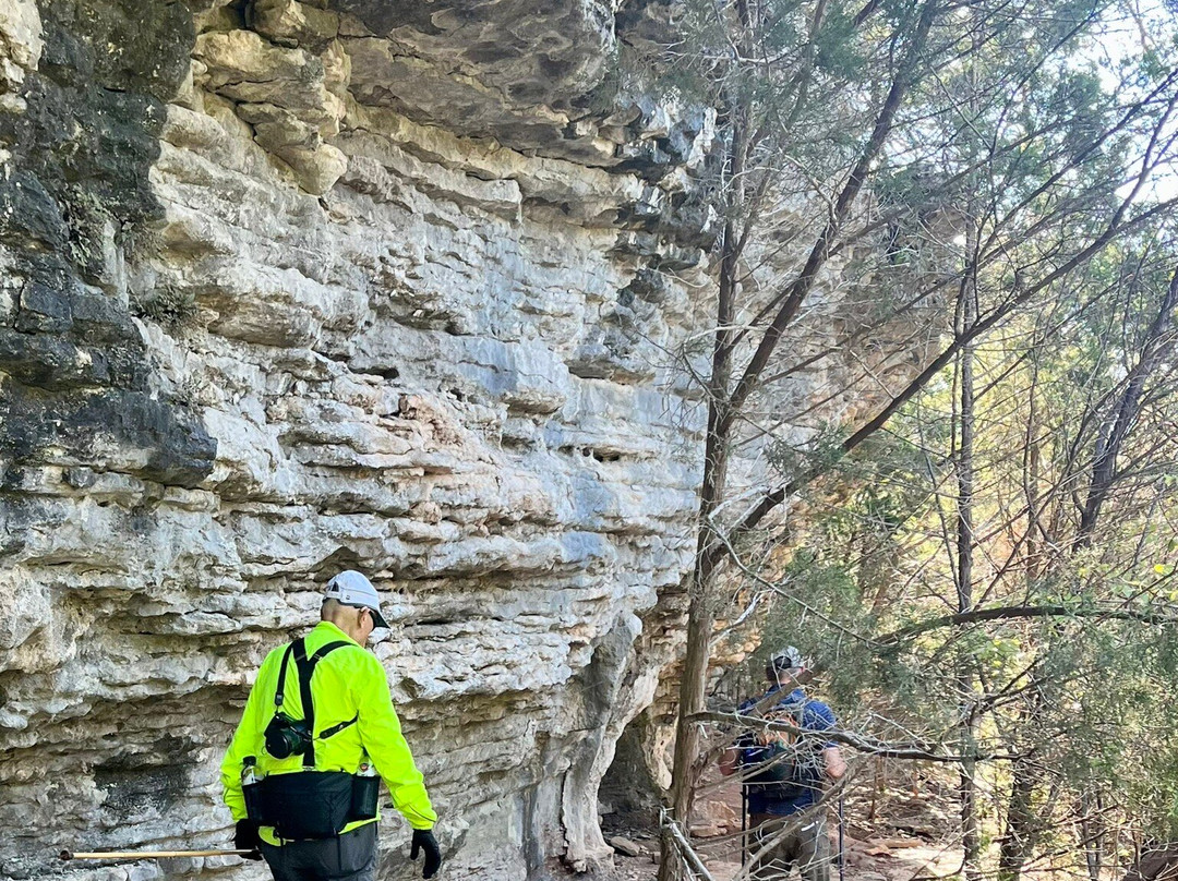 Big Bluff & The Goat Trail景点图片