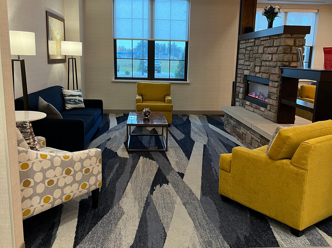 Comfort Inn & Suites主图