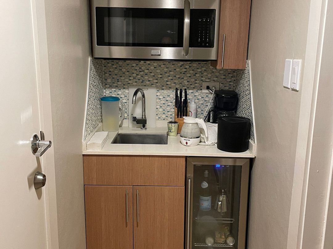 Divi Dutch Village Beach Resort主图