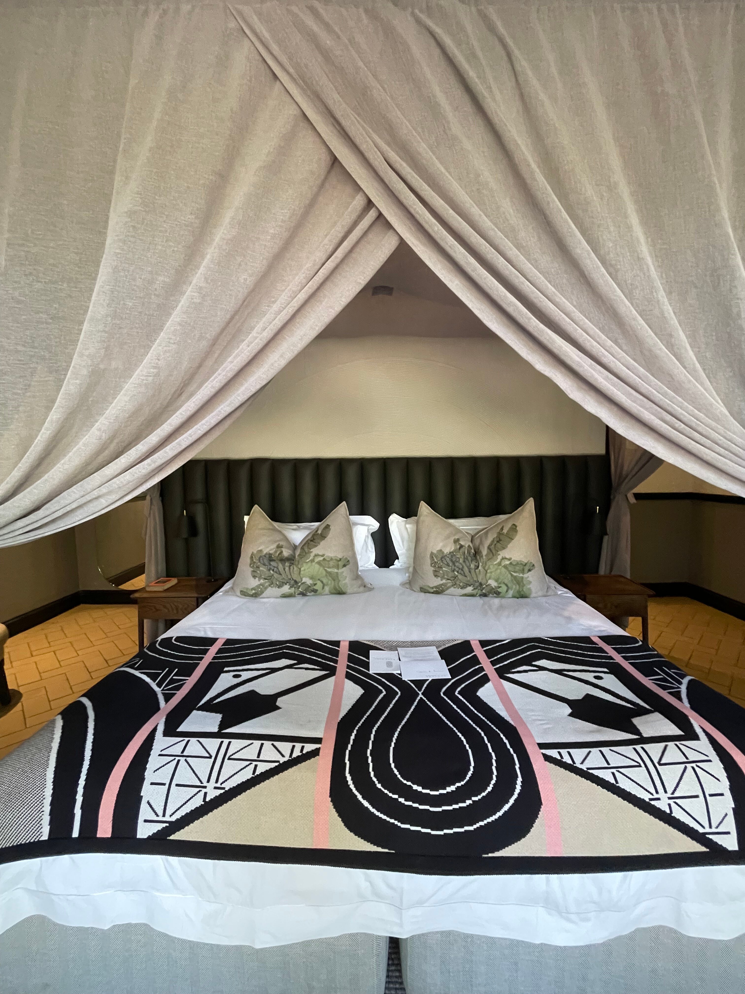 Kruger Shalati - The Train on the Bridge-客卧