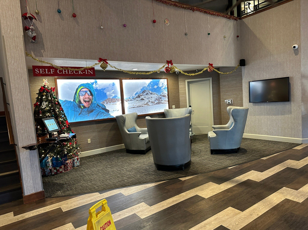 贝斯特韦斯特普拉斯高山酒店主图