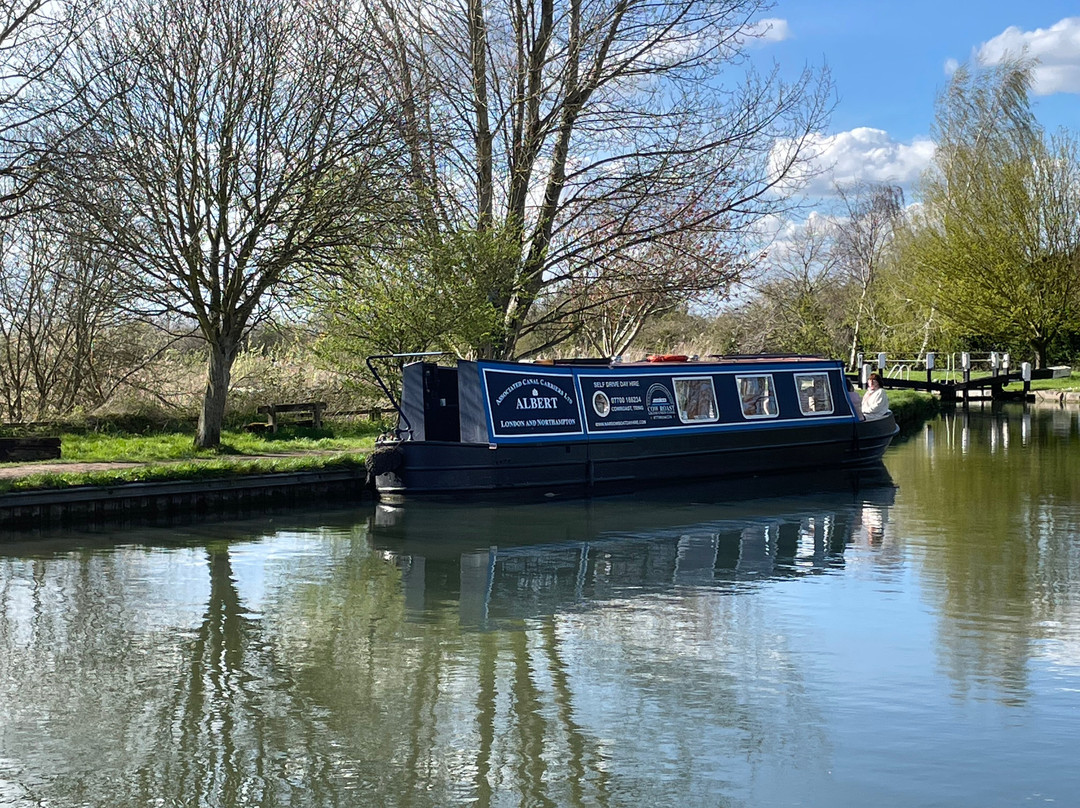 Narrowboat Day Hire景点图片