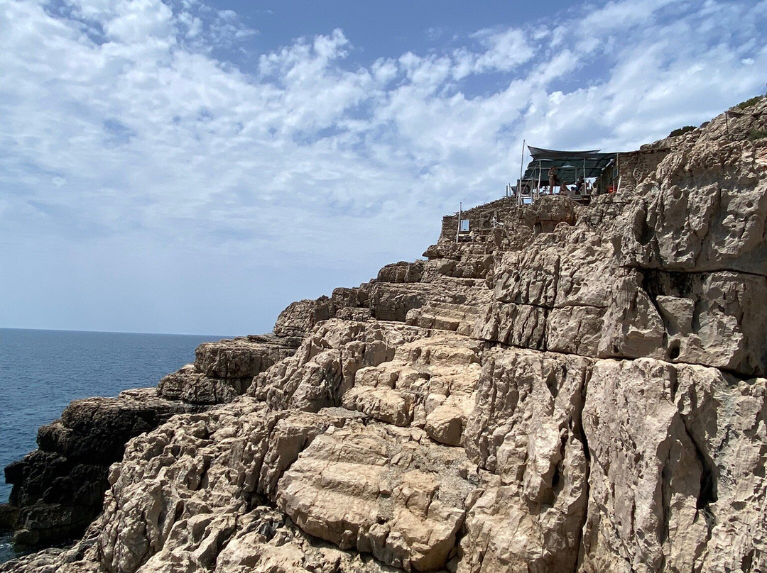 Odysseus Cave景点图片