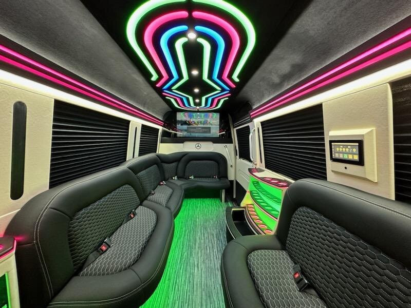 Dreamride Luxury Limos & Partybus Fort Lauderdale-劳德代尔堡必去景点