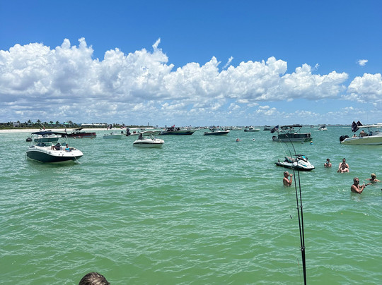 Yacht Charter Fort Myers-迈尔斯堡海滩必去景点