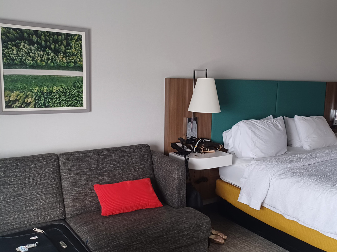 Hampton Inn & Suites By Hilton Belleville主图