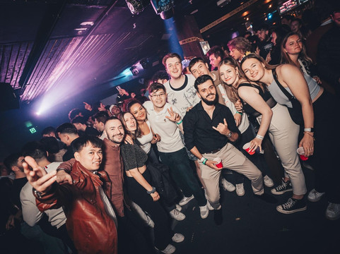 Big Night Out Pub Crawl-悉尼必去景点