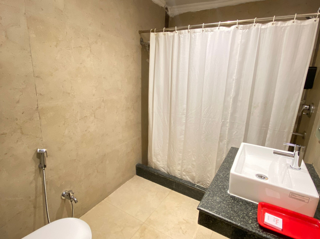 Status Business Hotel