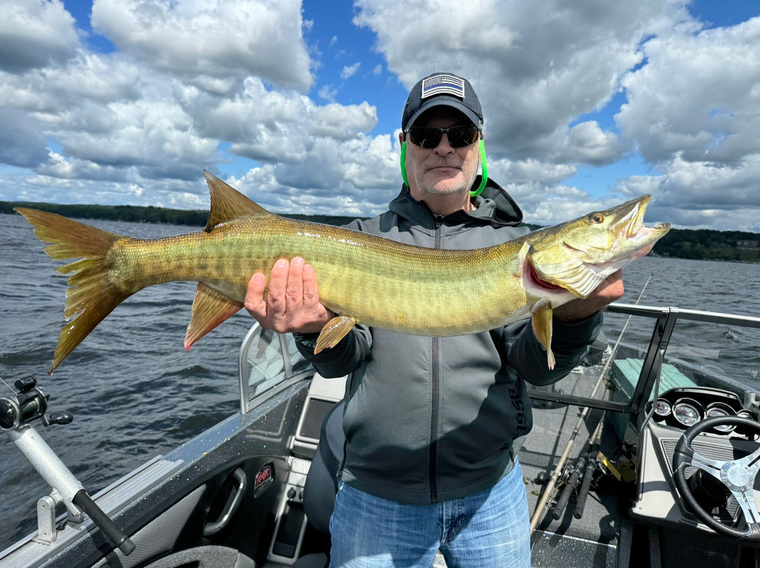 Muddy Creek Fishing Guides景点图片