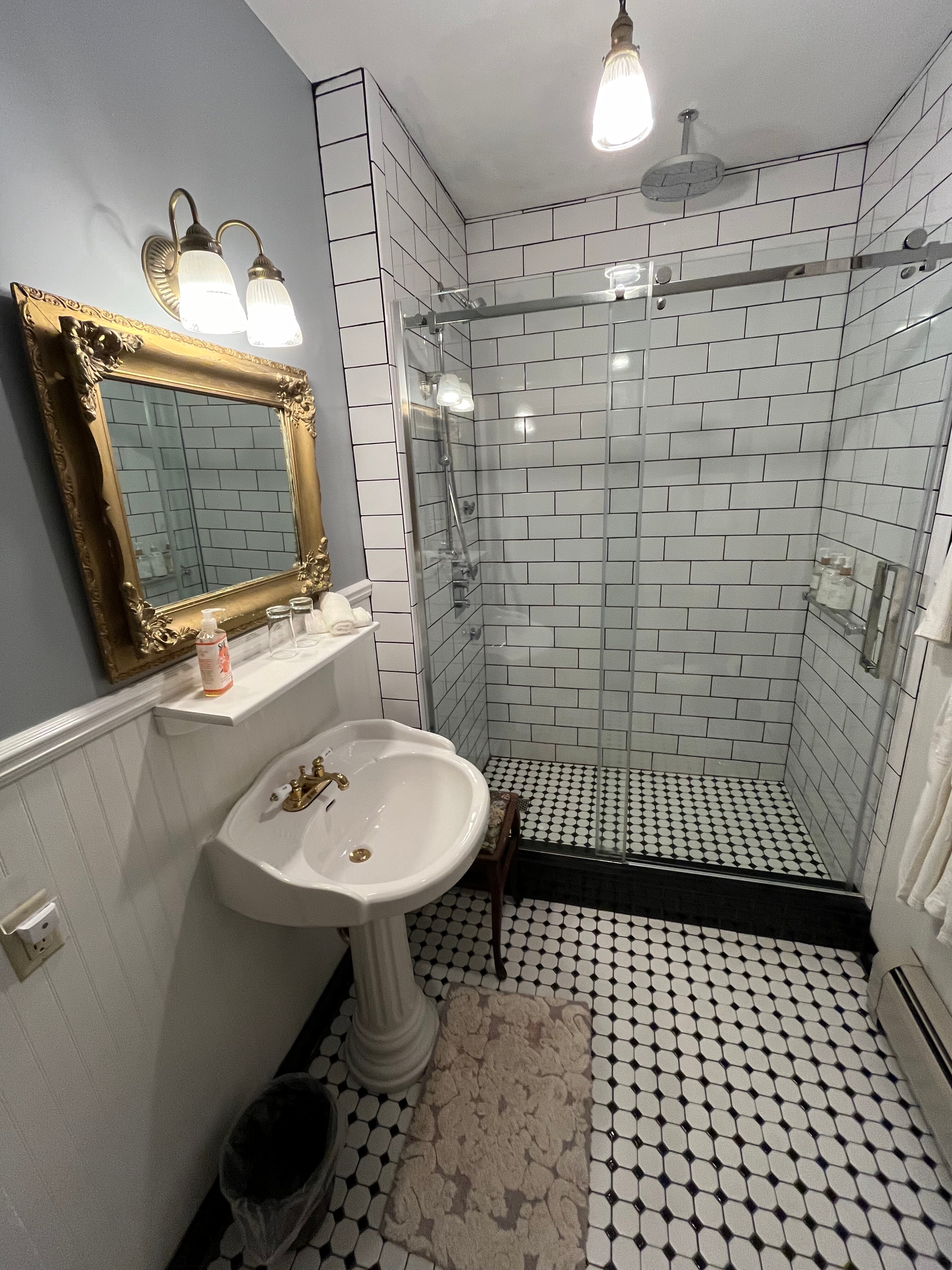 Rosemont Inn Bed & Breakfast-浴室