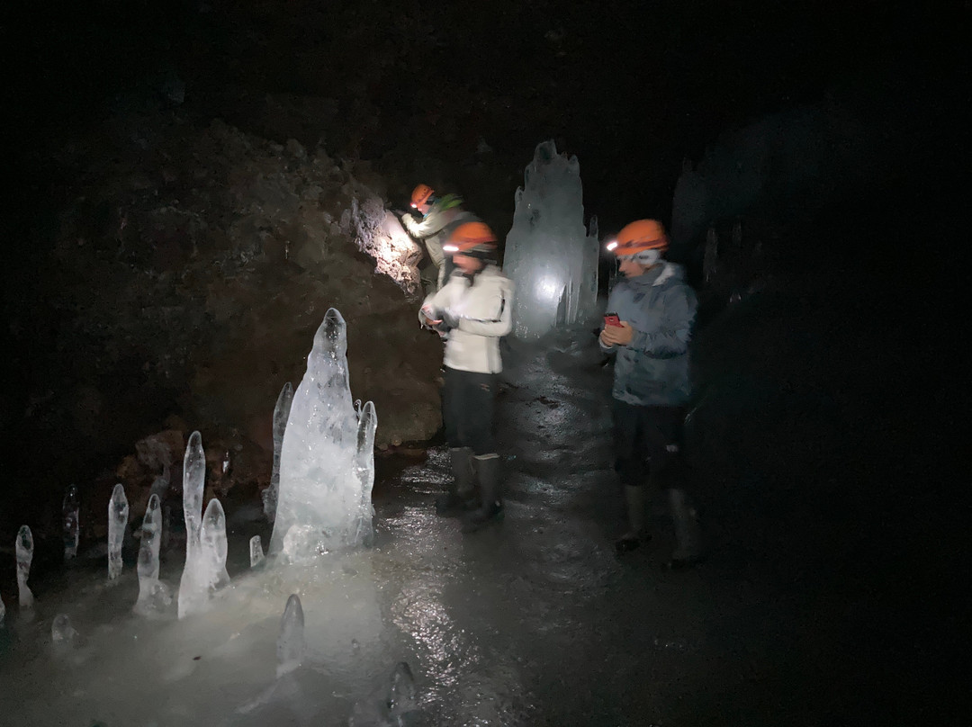 Lofthellir Lava Cave-米湖必去景点