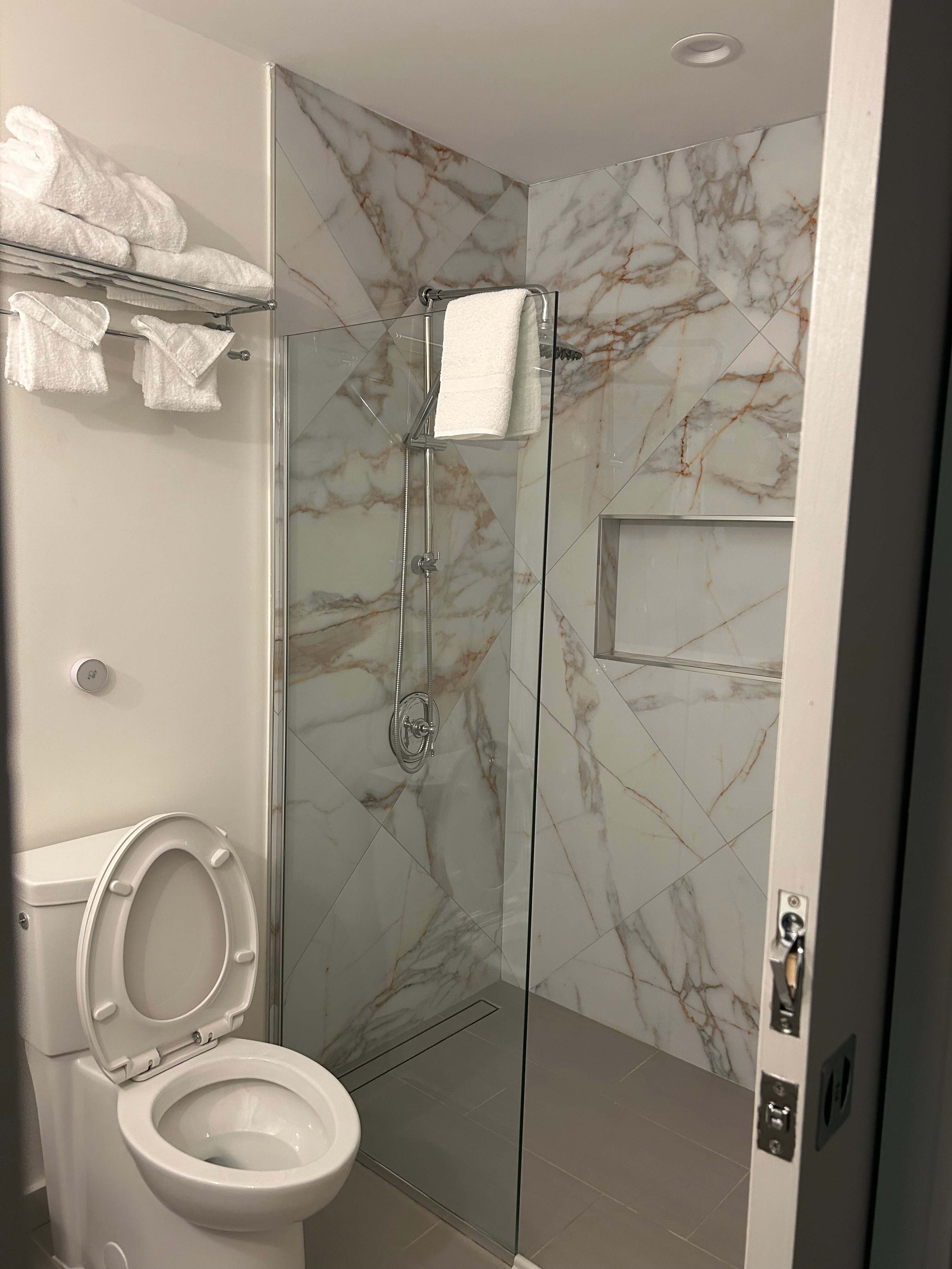 Innsbruck Inn at Stowe-浴室