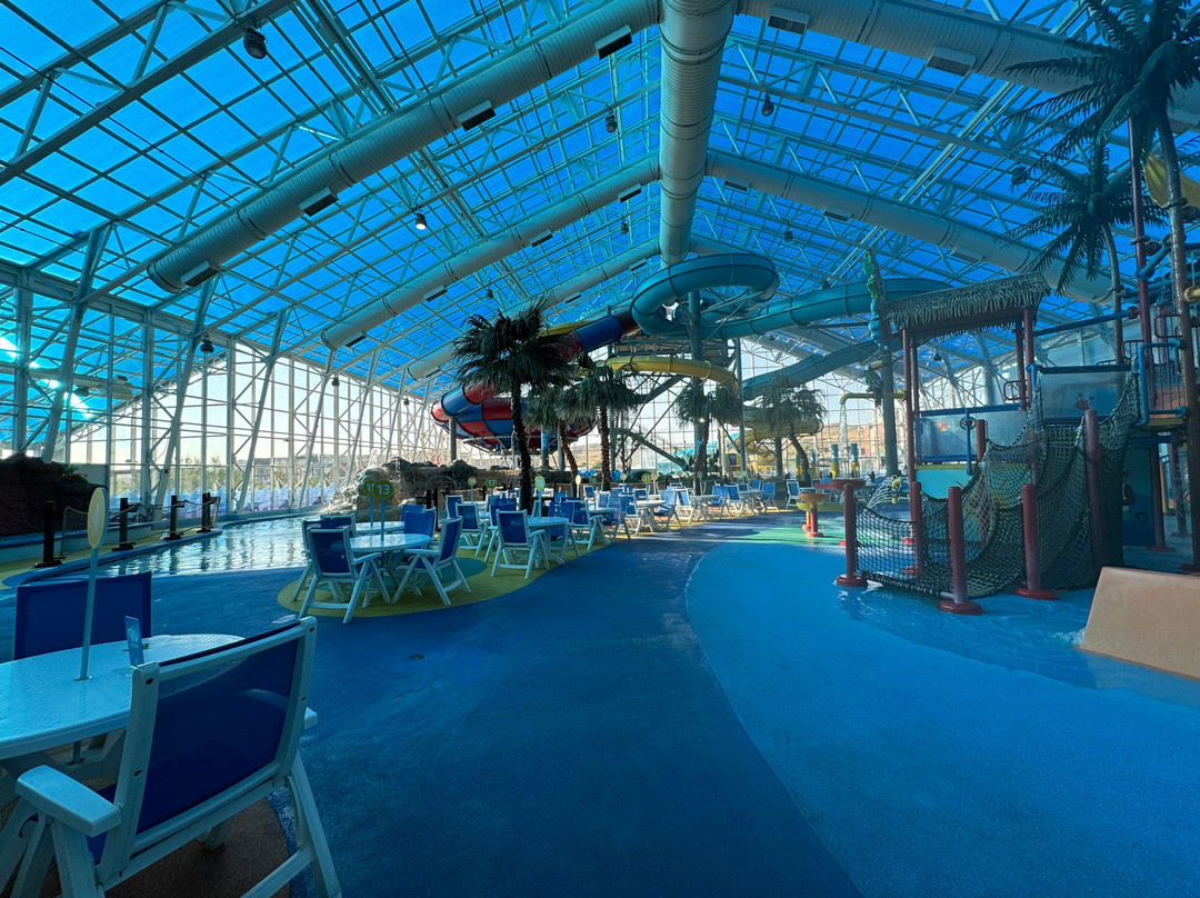 La Quinta Inn and Suites by Wyndham at Watiki Waterpark主图