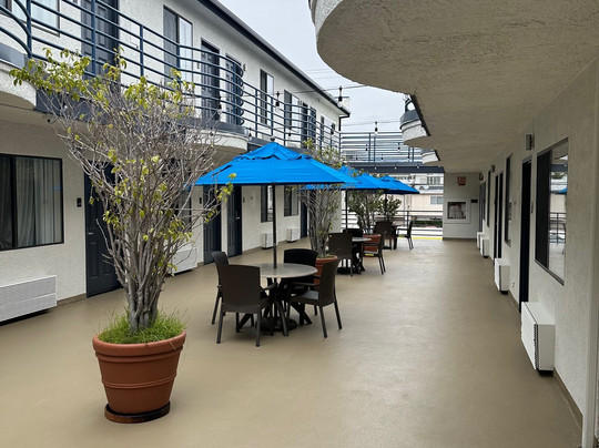 圣芭芭拉/戈勒塔希尔顿恒庭酒店主图